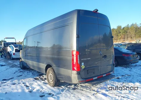 2019 Mercedes-Benz Sprinter 2500 High Roof V6 from USA, damaged, VIN WD3PF1CD2KP089477